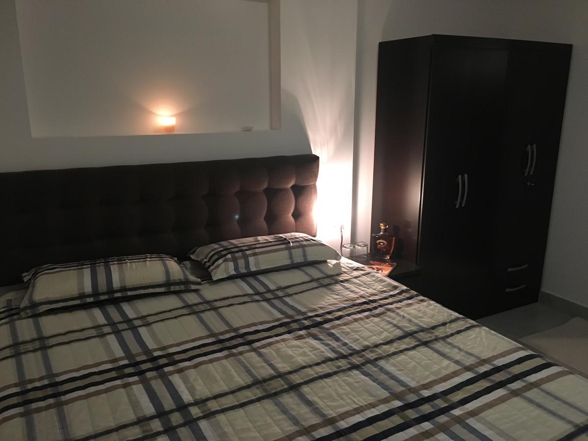 ホテルResidencia Bellavista グアヤキル エクステリア 写真
