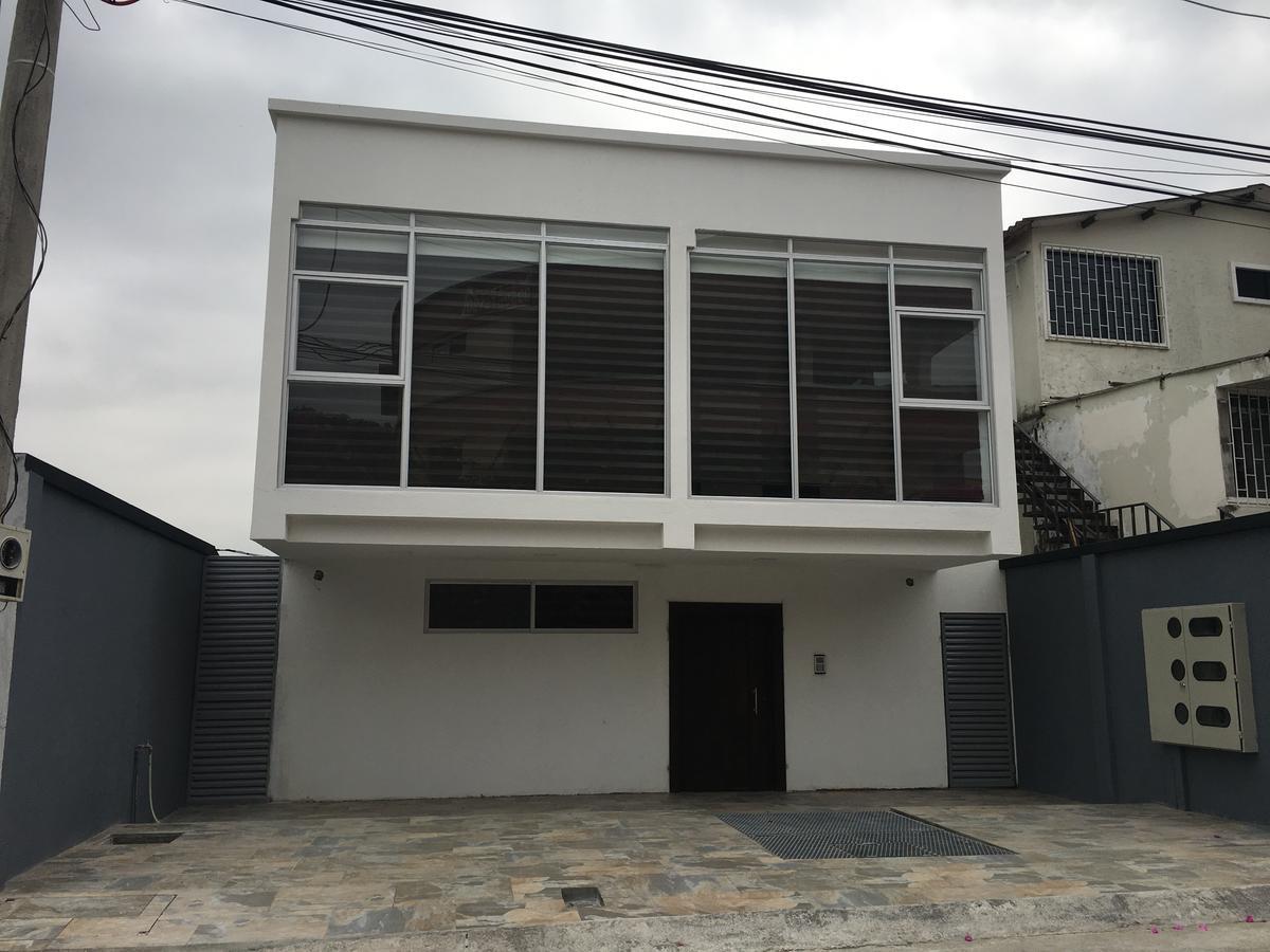 ホテルResidencia Bellavista グアヤキル エクステリア 写真