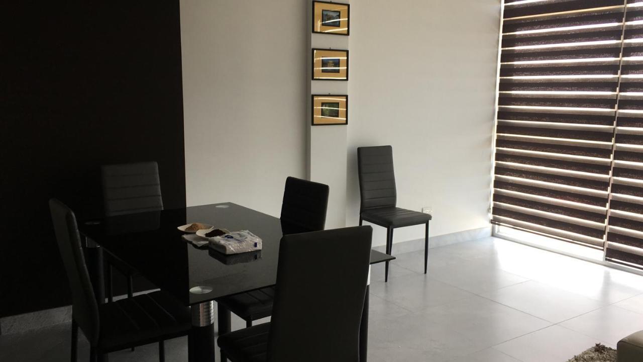 ホテルResidencia Bellavista グアヤキル エクステリア 写真
